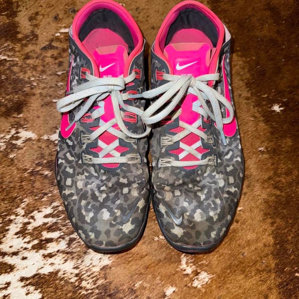 Nike Women's Pink GreyTrainers